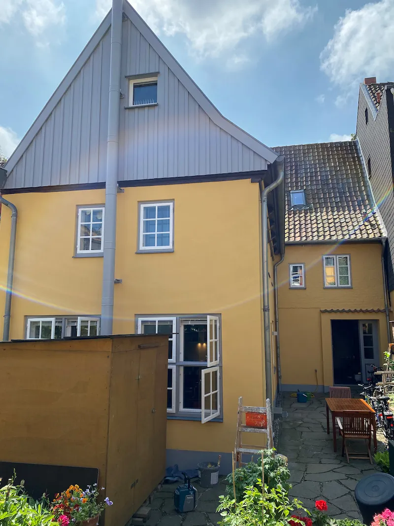 Historische Fassadengestaltung Fensteraufarbeitung Altstadt in Lübeck