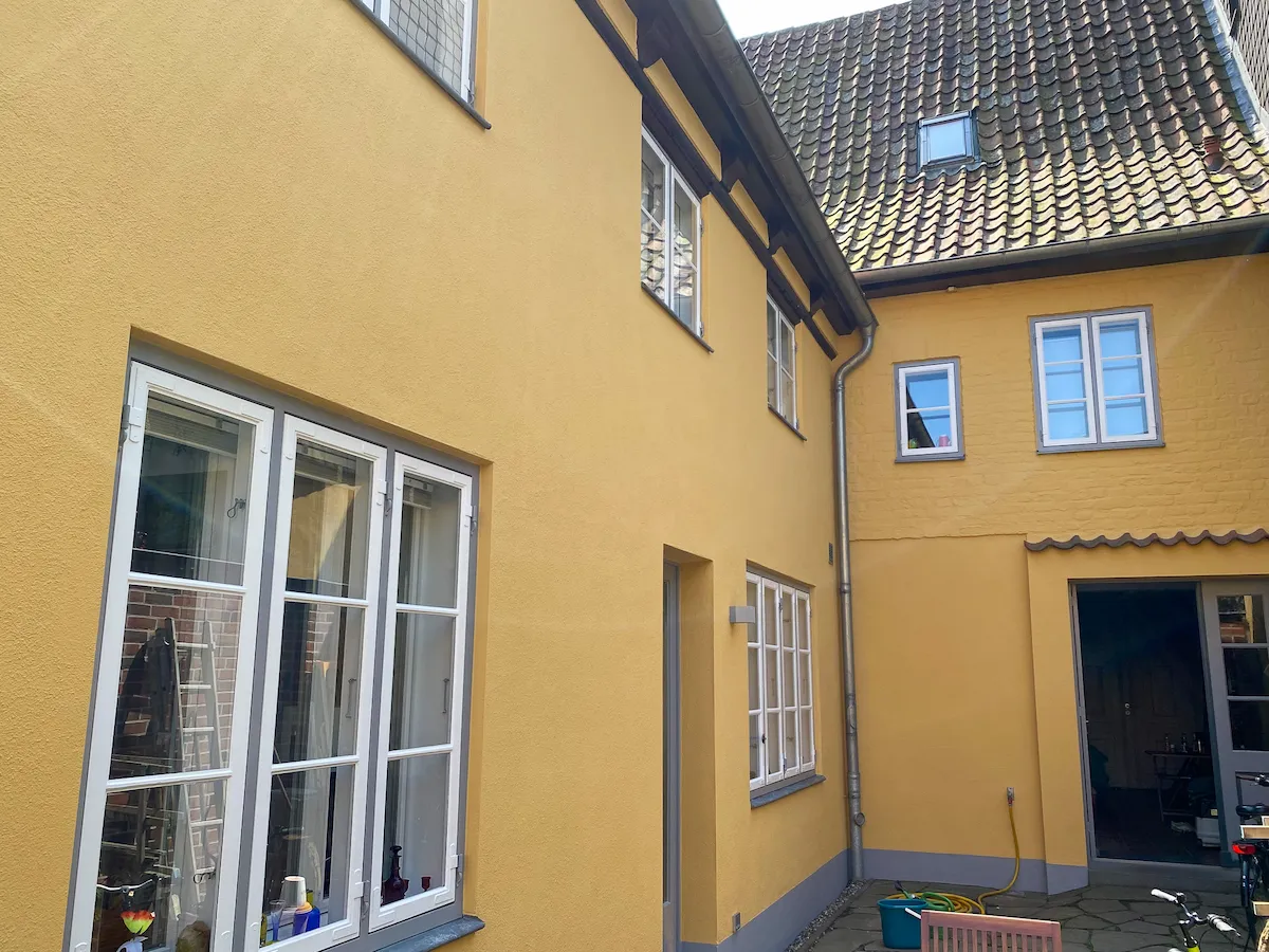 Historischer Fassadenanstrich Altstadt in Lübeck
